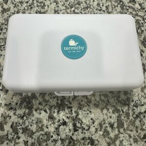 Travel baby bottle cleaning and drying rack